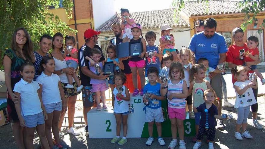 Ciclismo y una gran paellada popular dan la bienvenida a las fiestas de Coreses