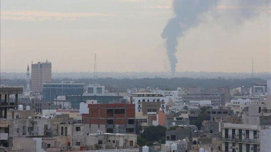 Un ataque aéreo en el centro de Trípoli deja dos muertos y siete heridos