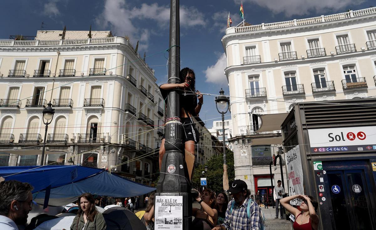 Acampada en la Puerta del Sol en protesta por la situación de la vivienda en España.