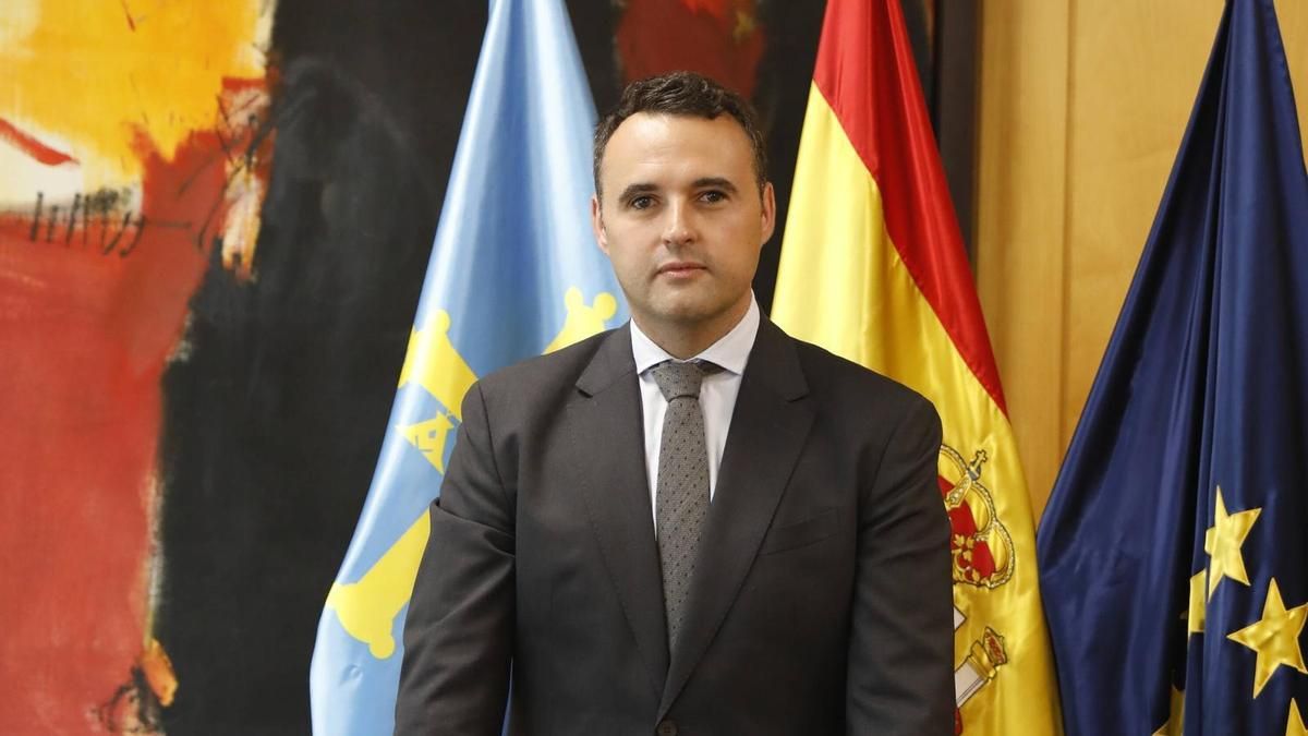 Guillermo Peláez, en una estancia de la Consejería de Hacienda, Justicia y Asuntos Europeos.