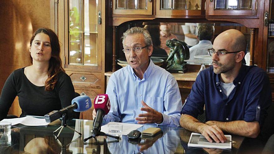 Carlota Cabeza, Jaume Garau y Juan José Suárez.