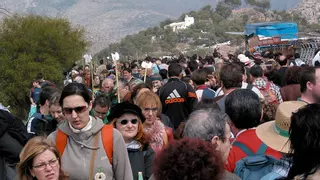 Sin puestos de comida ni bebida en los alrededores de la ermita de la Magdalena el día de la Romeria 2023. ¿Por qué?