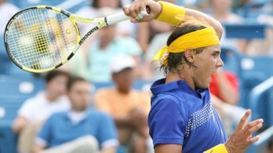 Nadal sufre para vencer al italiano Seppi