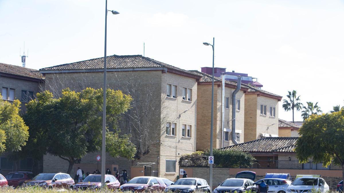 Vista del colegio Lluís Vives en una imagen de archivo.