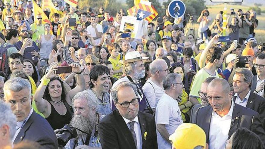 Los políticos presos llegan a Cataluña en plena distensión