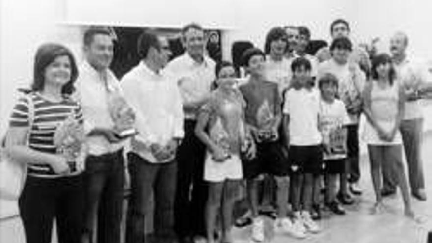 Extremadura premia a sus mejores tenistas