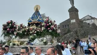 Sigue la procesión de Subida de la Virgen de la Montaña de Cáceres: la patrona llega al santuario