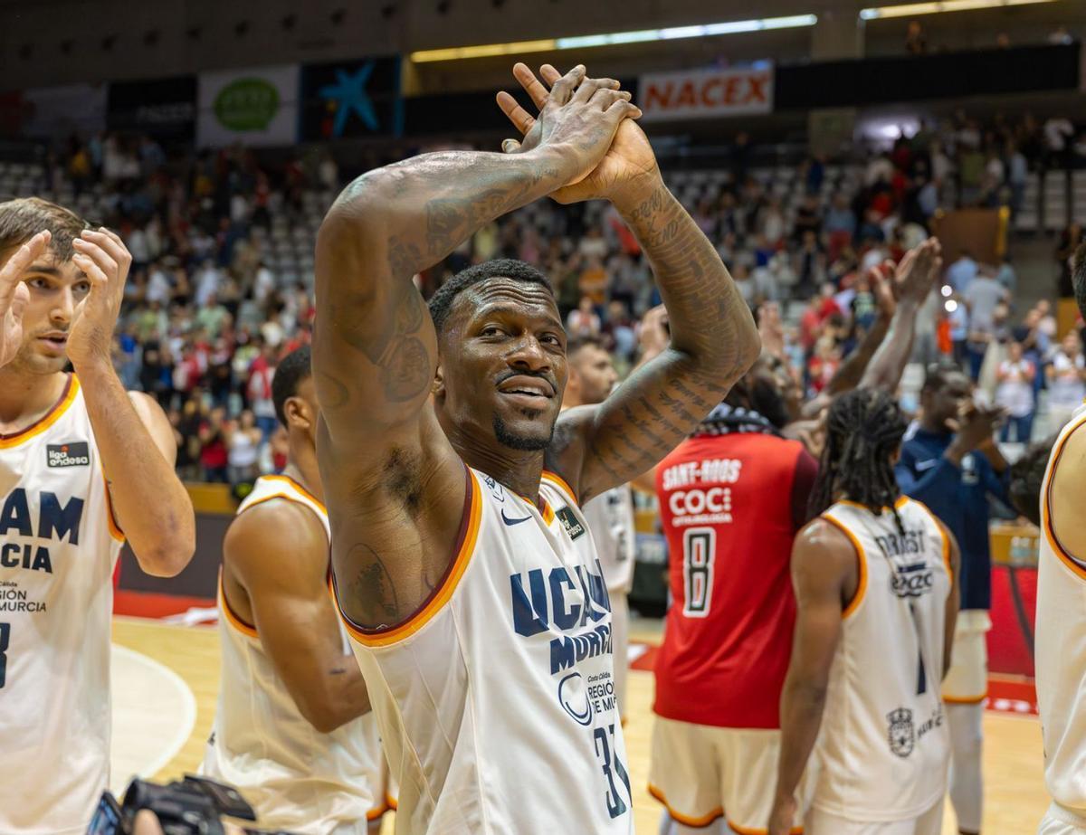 Dylan Ennis, jugador del UCAM Murcia, tras el triunfo conseguido en Girona el pasado sábado.  | ACB PHOTO/SERGI GERONÈS