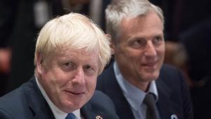 El ex primer ministro británico Boris Johnson junto al secretario de Estado para Medio Ambiente de Reino Unido, Zac Goldsmith.