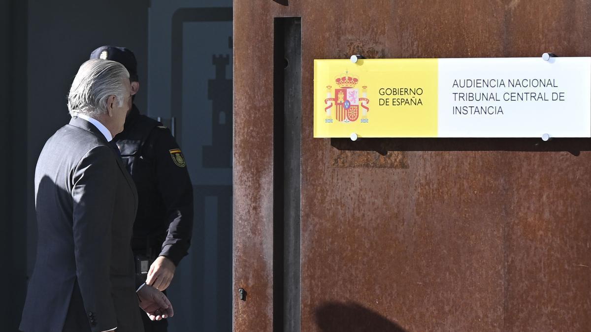 El juicio de Kitchen analiza los fondos reservados y los supuestos SMS de Fernández Díaz.