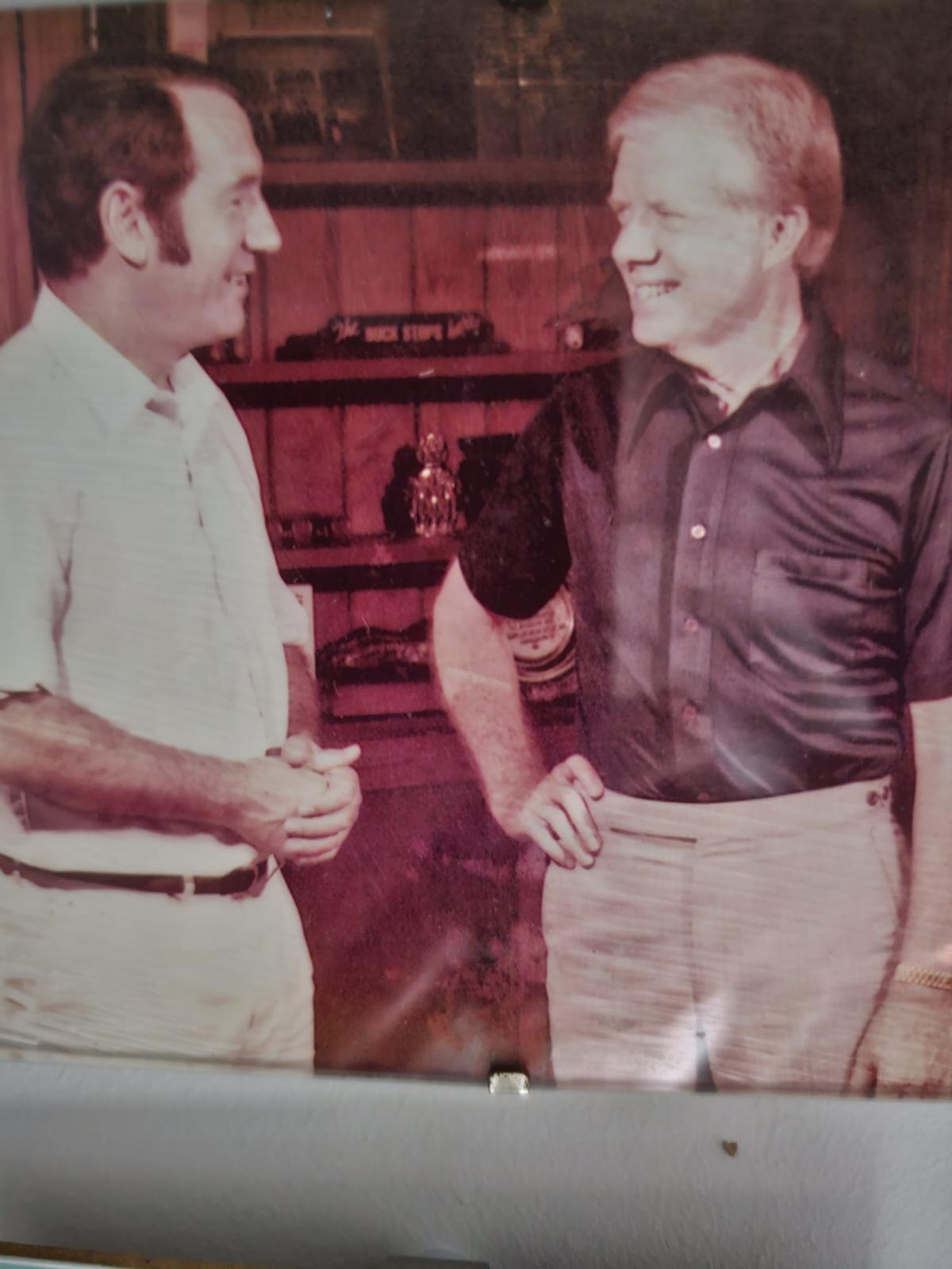 Zoilo G. Martínez de Vega con Jimmy Carter en 1982