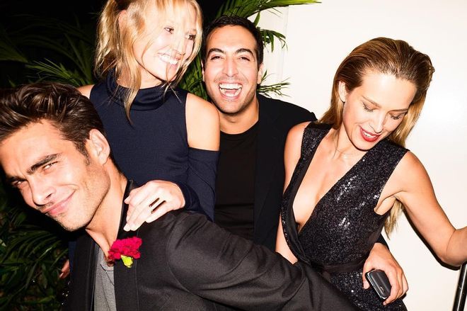 Jon Kortajarena, Toni Garrn, Mohammed Al Turki & Petra Nemcova en la fiesta de Aquazzura