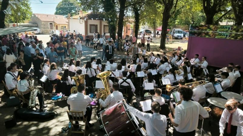 Actuación da Banda de Vilatuxe