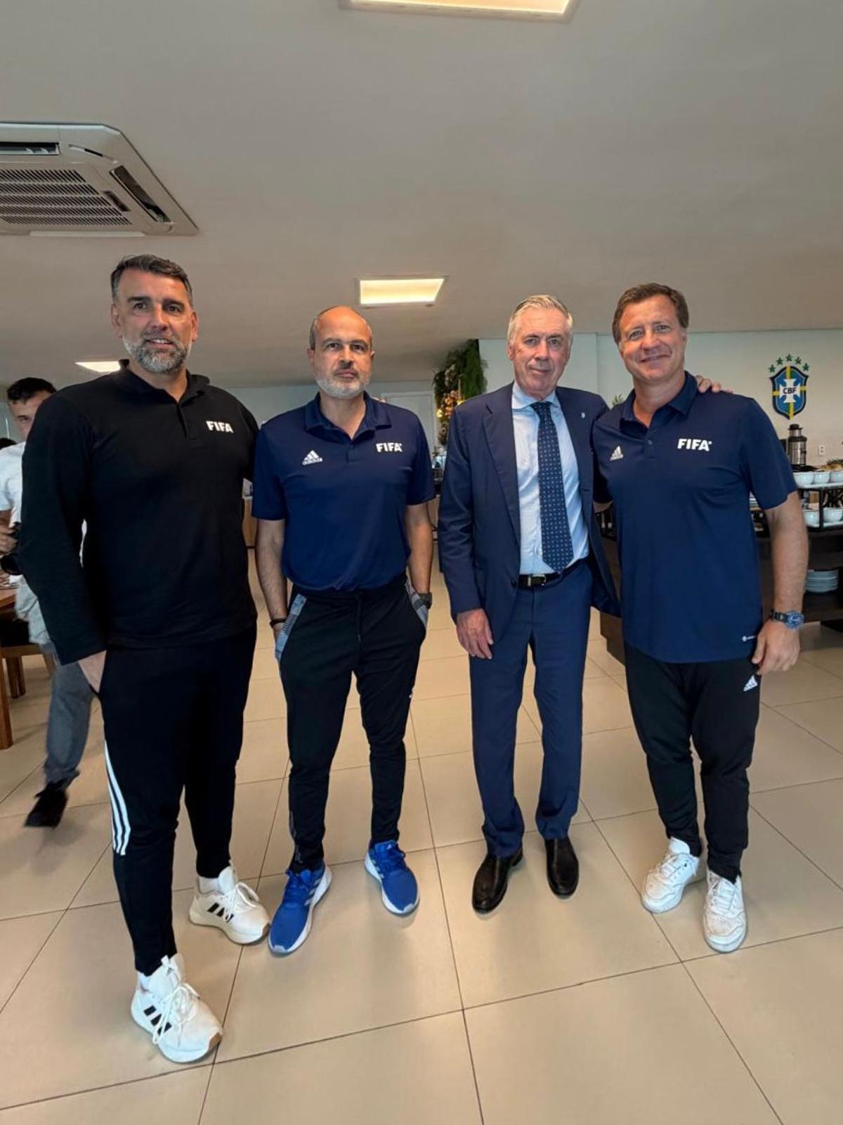 Miguel Alonso (izquierda), junto a Fernando Brassard, Carlo Ancelotti y Diogo Matos.