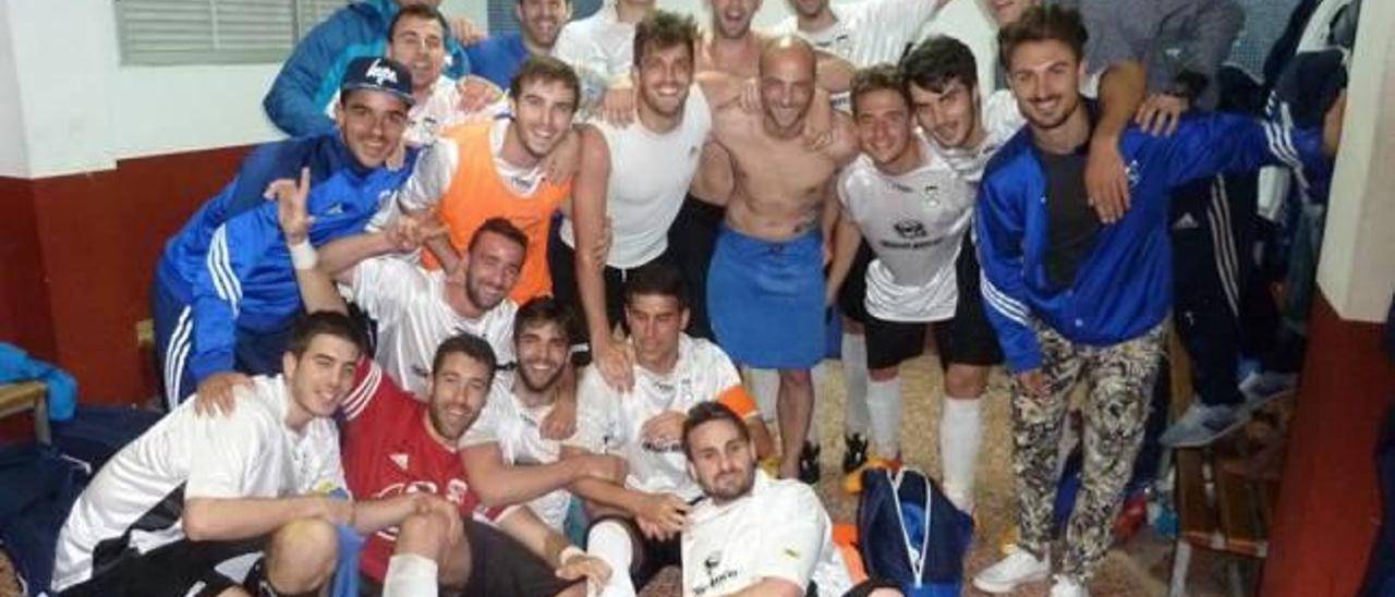 La UD Oliva está a un triunfo de la promoción en 1ª y el Real CF resiste de líder en una 2ª  emocionantísima