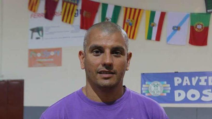 Manolo Codeso, entrenador del Cidade das Burgas. // Jesús Regal