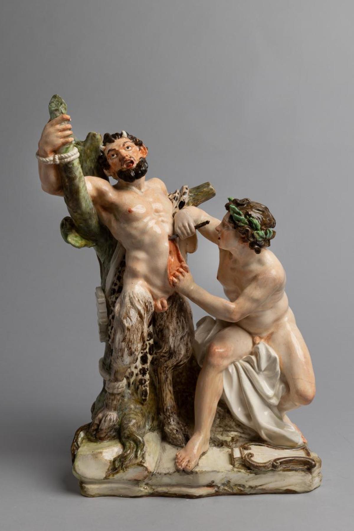 La Comunidad de Madrid dedica una exposición a la porcelana de la Real Fábrica del Buen Retiro.