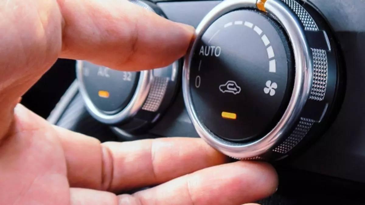 El botó secret del teu cotxe: com estalviar gasolina amb la recirculació