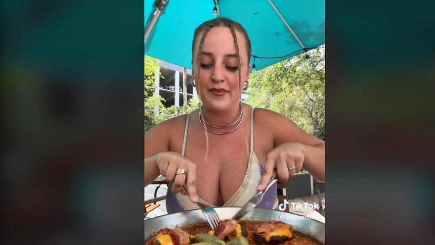 Paella de cheeseburger: Una española que vive en Estados Unidos comparte las cosas más surrealistas de allí
