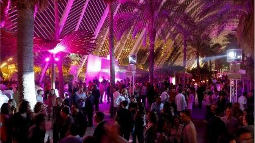 L&#039;Umbracle Terraza acoge esta noche la fiesta del 140 aniversario de Levante-EMV.