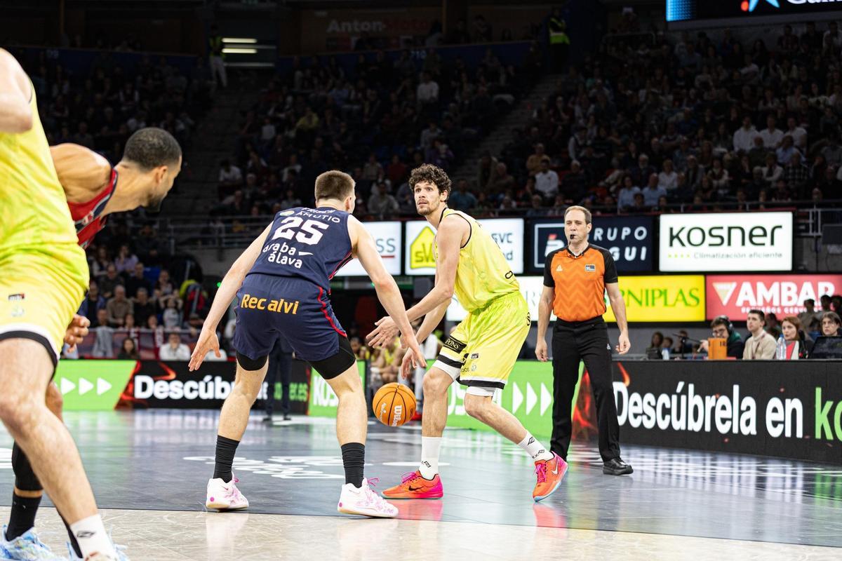 Oriol Paulí, en una acción del encuentro en Vitoria