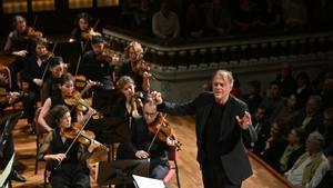 Thomas Hengelbrock dirige al Balthasar Neumann Chor & Orchester este lunes en el Palau de la Música Catalana.