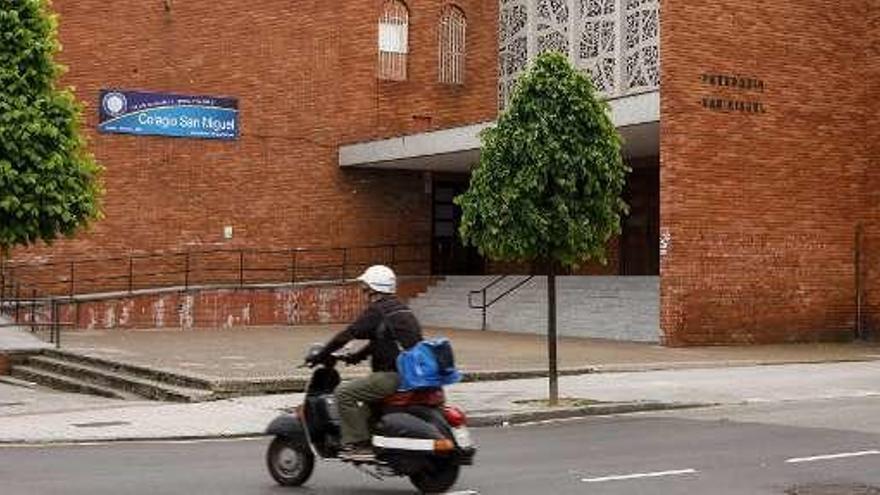 Entrada al colegio San Miguel.