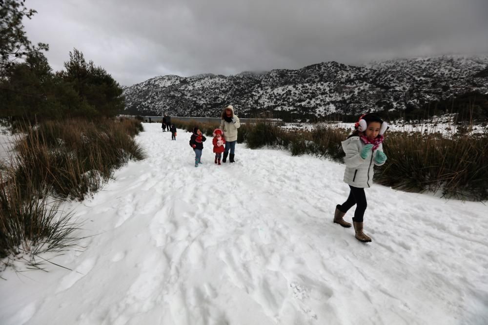 El día después de la intensa nevada en la Serra