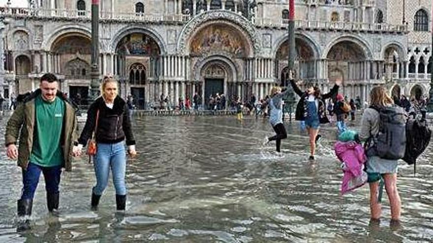 El nivell del mar baixa a Venècia després d&#039;un matí amb inundacions