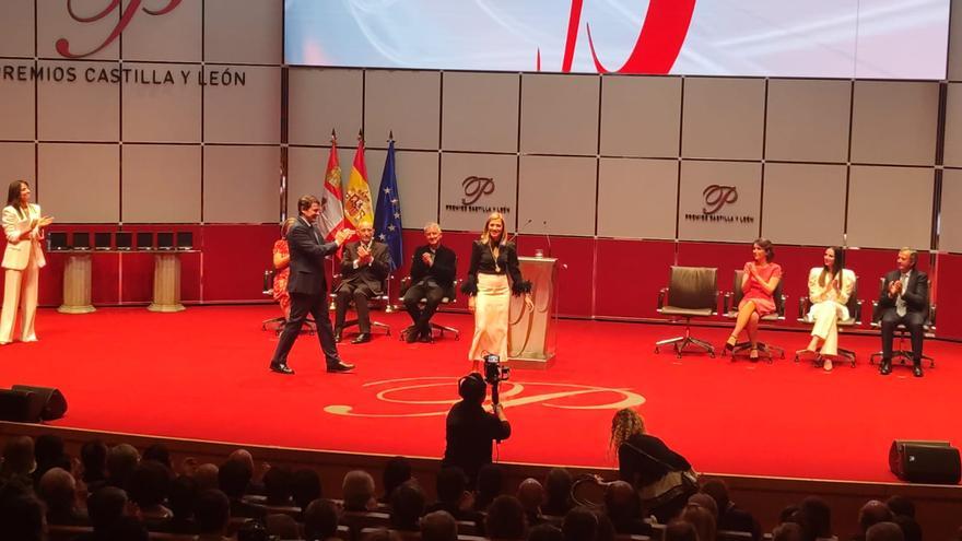 La zamorana María Victoria Mateos recibe el premio Castilla y León de Investigación