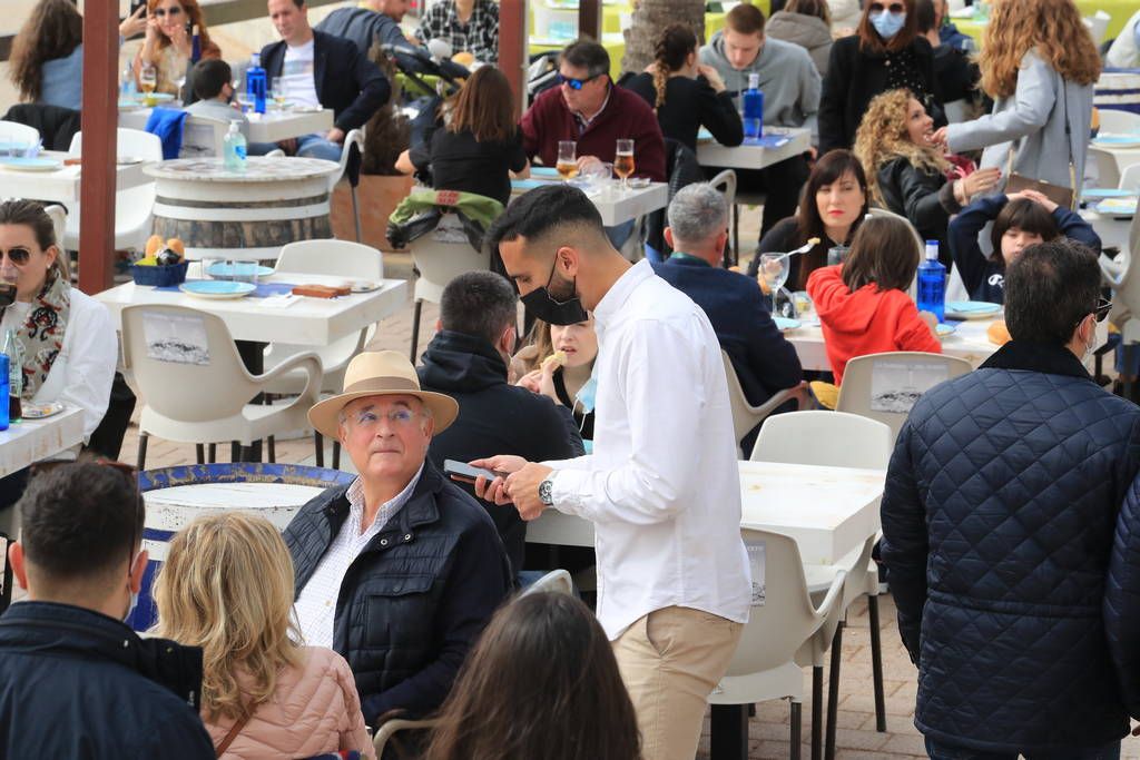 Así es el ambiente en Cartagena en el primer fin de semana con terrazas abiertas