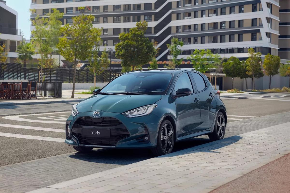Toyota Yaris, uno de los modelos más prácticos para la movilidad urbana por su tamaño compacto.