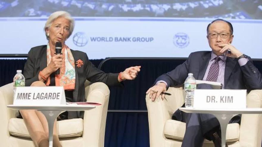 La directora del FMI, Lagarde, y el presidente del Banco Mundial, Kim.
