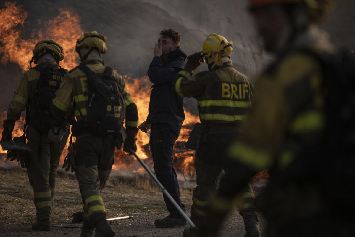 Un incendio forestal en Monterrei (Ourense).