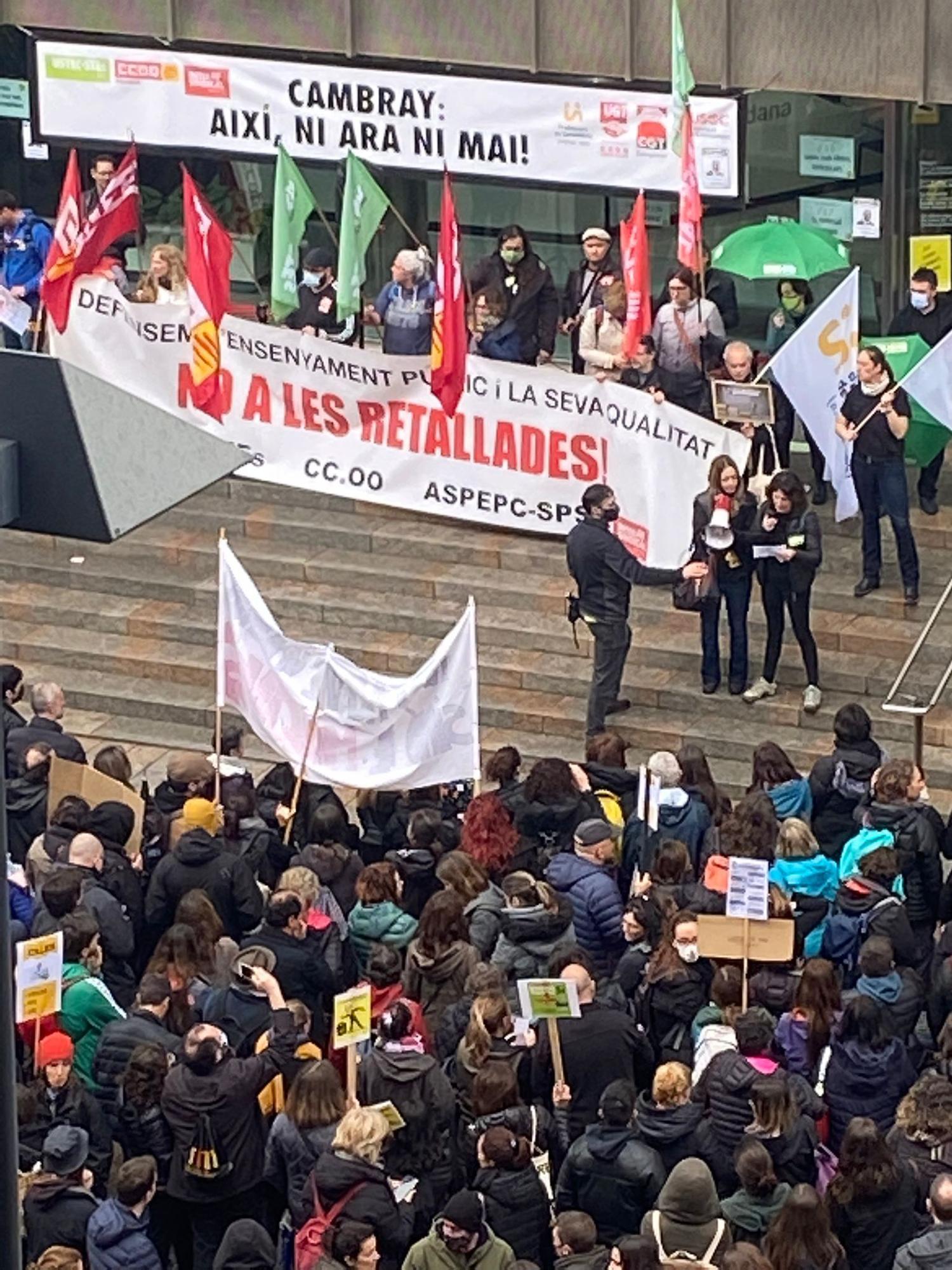 Manifestació del professorat en contra del Departament d'Educació a Girona