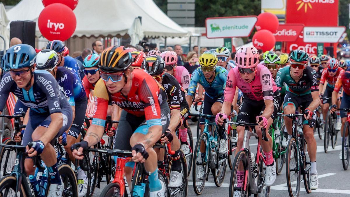 El pelotón en La Vuelta.