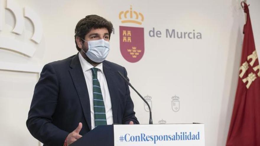 López Miras sobre la dimisión de su consejero de Salud: “Me toca decir adiós a un hombre admirable”