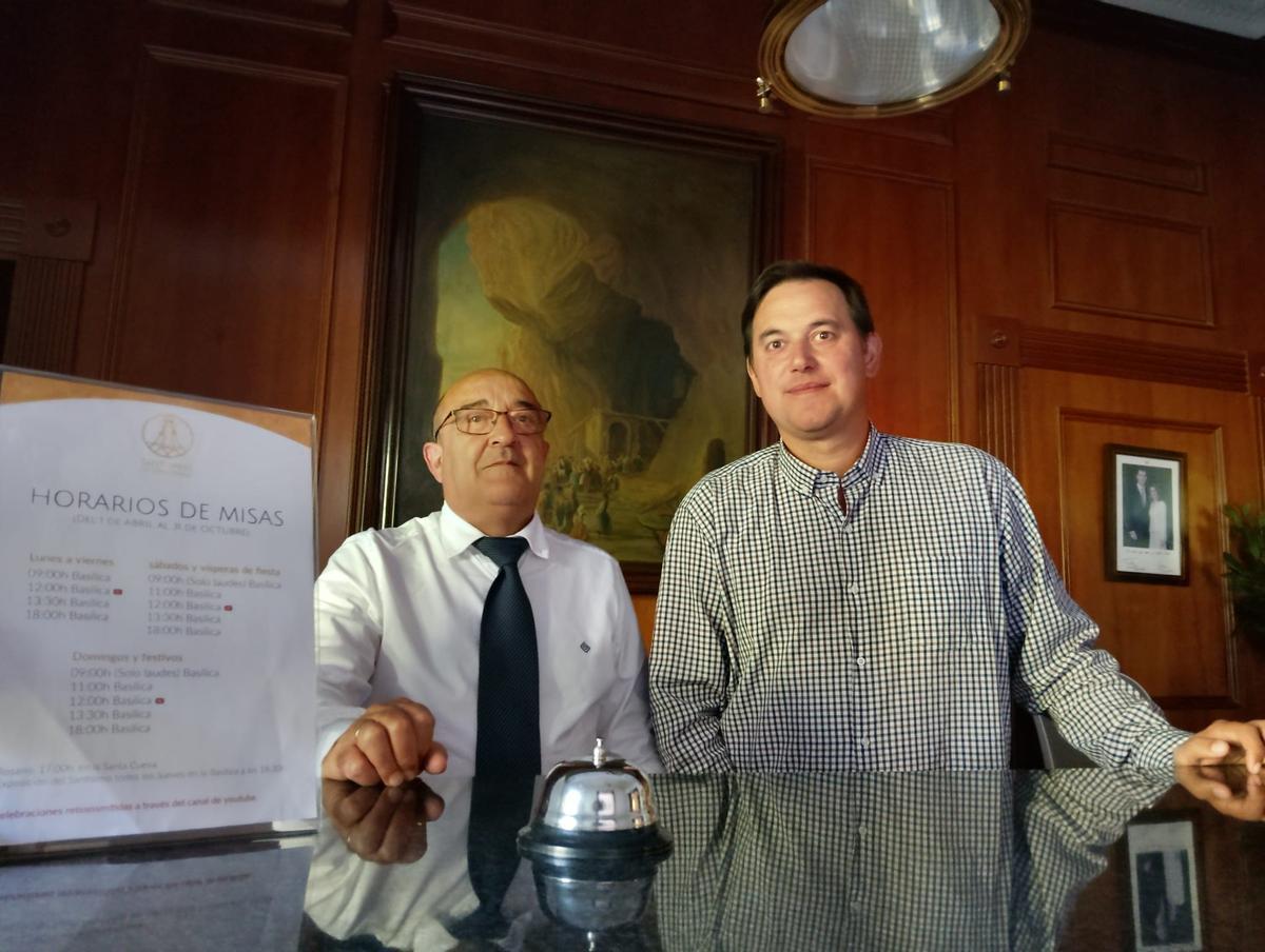 Por la izquierda, Javier del Barrio Veneros y José Manuel Fierros Mori, en el Gran Hotel Pelayo.