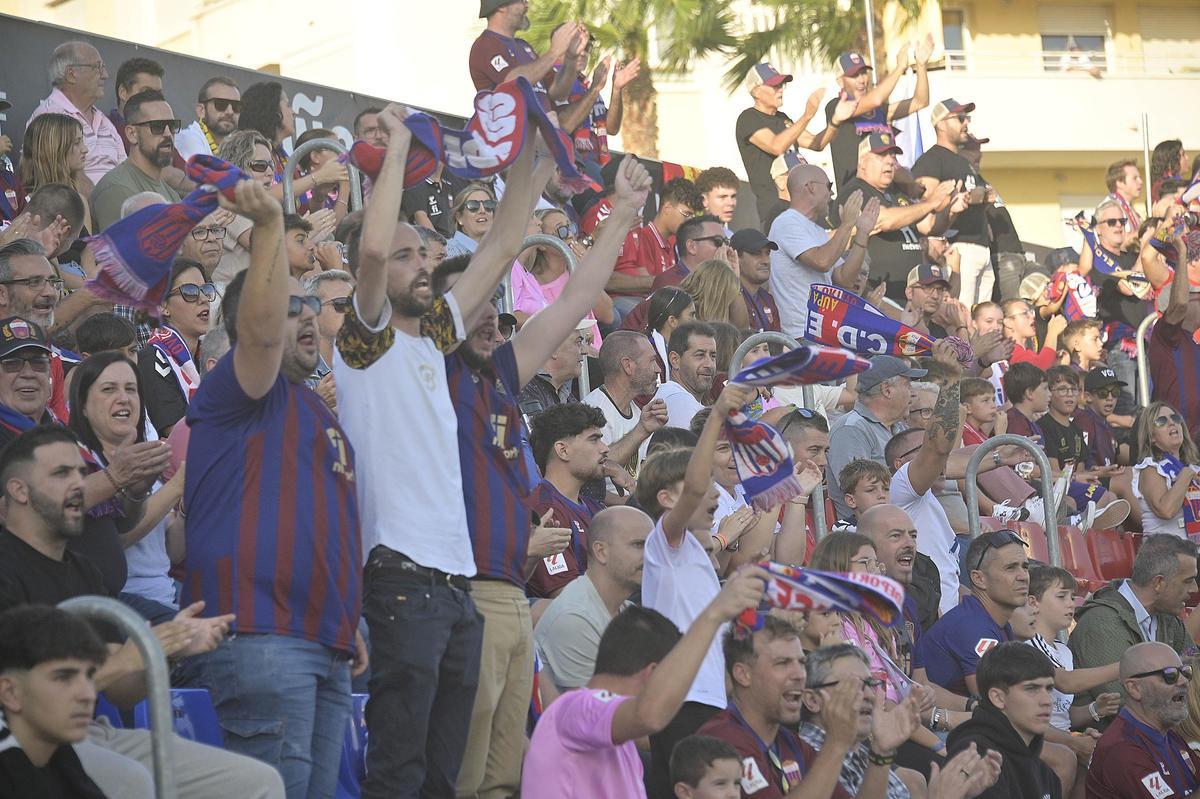 Eldense-Oviedo: El Eldense se diluye pero vuelve a sumar