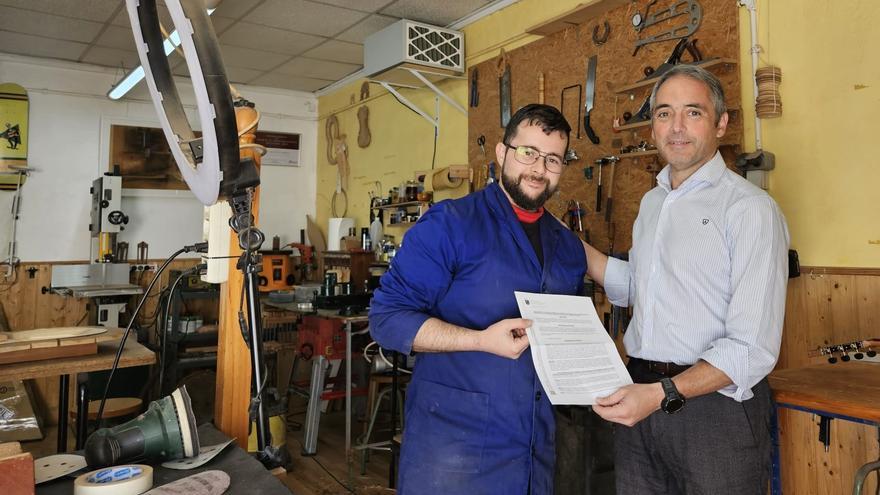 El luthier Vael de Ginés se convierte en el primer murciano de la guía ‘Homo Faber’