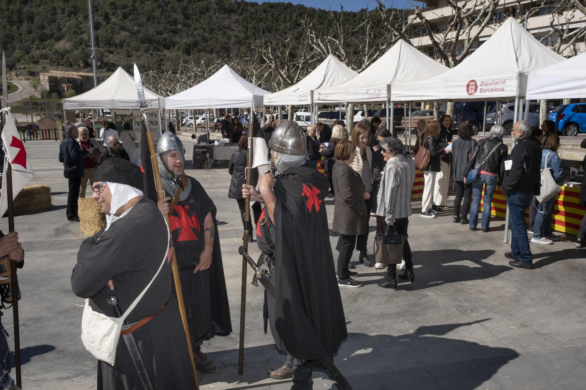 Les imatges de la Fira de la novel·la històrtica de Puig-reig