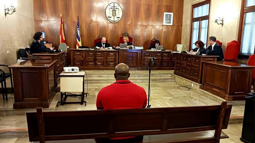 Condenado a cinco años y medio de cárcel por intentar asesinar a su expareja a golpes con una barra en la cabeza en Palma
