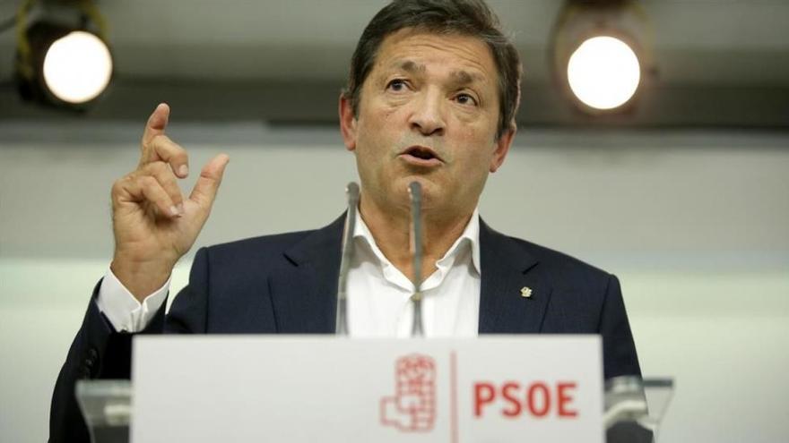 Javier Fernández avisa de que el PSOE no dará estabilidad de Rajoy aunque facilite su investidura