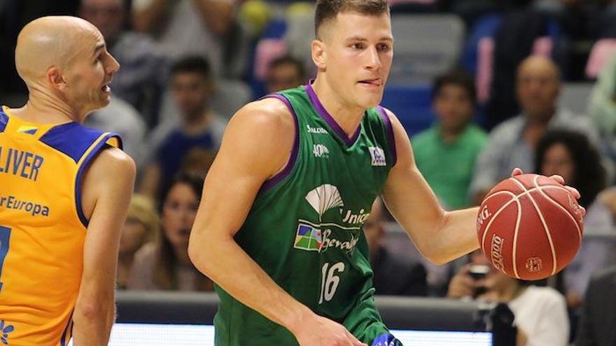 Nedovic se lesionó en el partido ante el Herbalife Gran Canaria del pasado sábado.