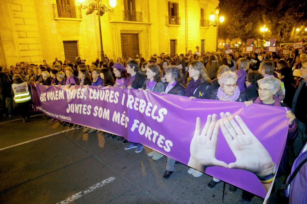 Manifestación contra la violencia de género en València