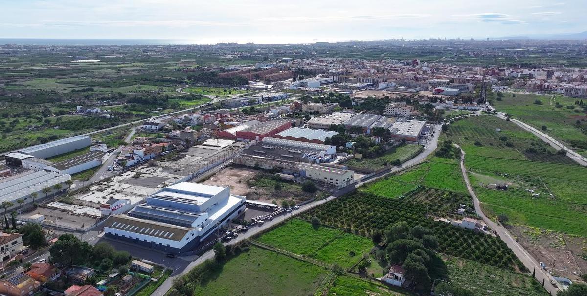 Panorámica de un área industrial en la provincia de Valencia.