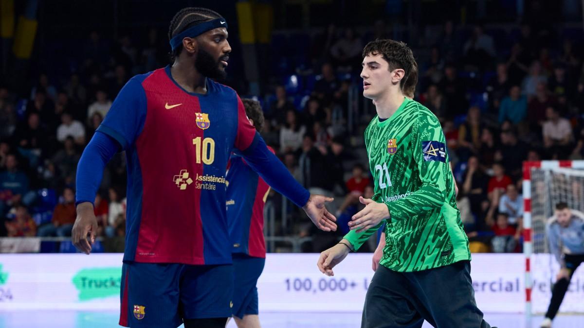 Dika Mem y Filip Saric, durante un partido