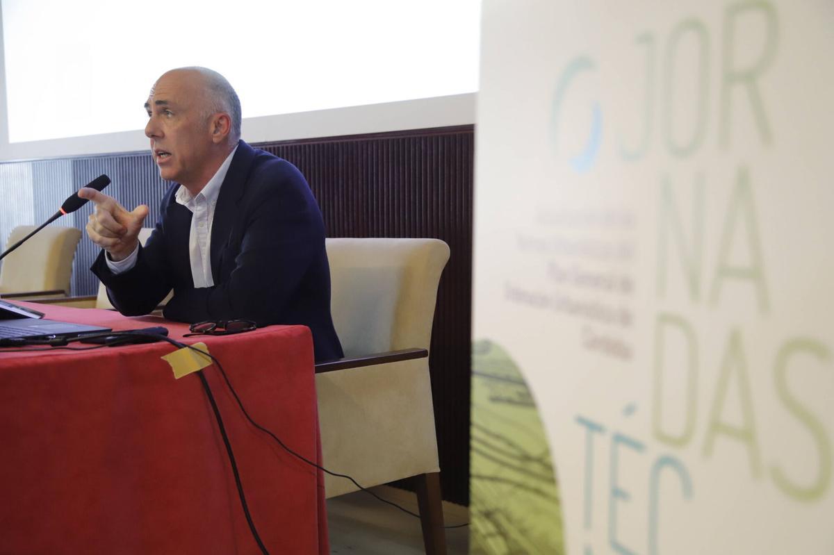 A.J.González Córdoba jornada técnica sobre la Actualización de Normas Urbanísticas del Plan General de Ordenación Urbanística de Córdoba PGOM