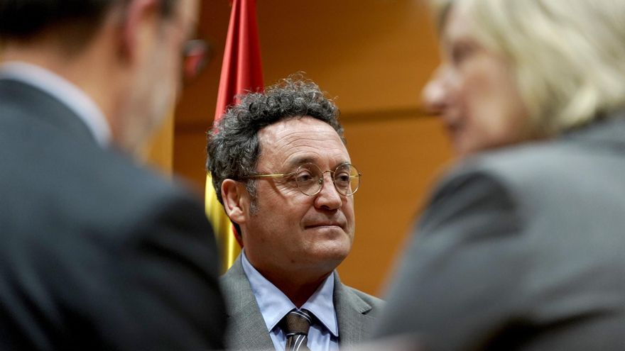 Periodistas de tribunales reivindican su derecho a informar tras la imputación de cuatro compañeros por noticias sobre el caso del fiscal general