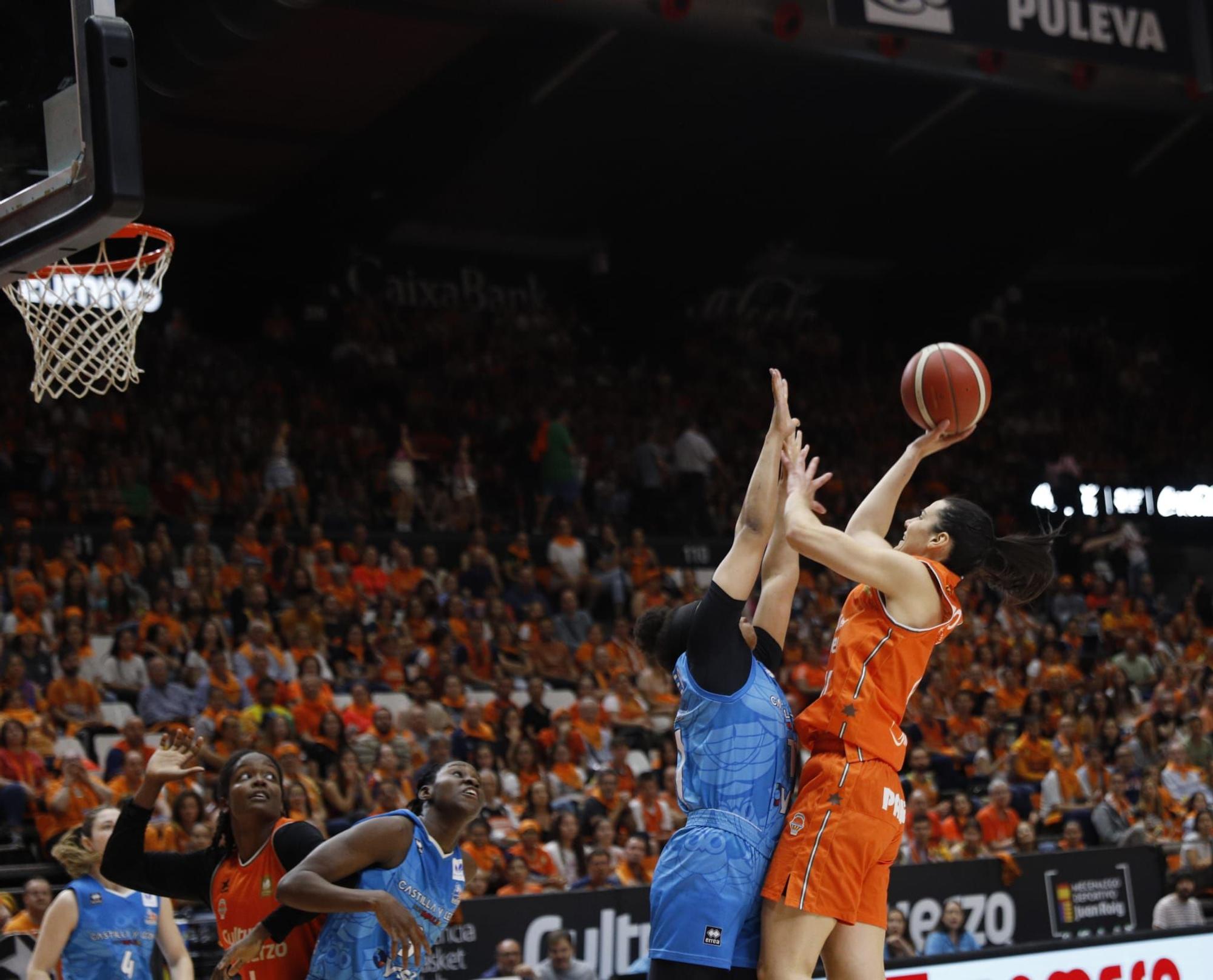 El Valencia Basket - Perfumerías Avenida, en imágenes